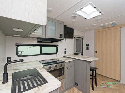 2023 Forest River RV Ozark - Photo 10