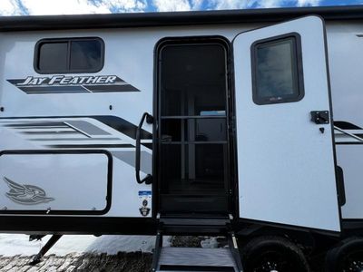2026 Jayco Jay Feather - Photo 13