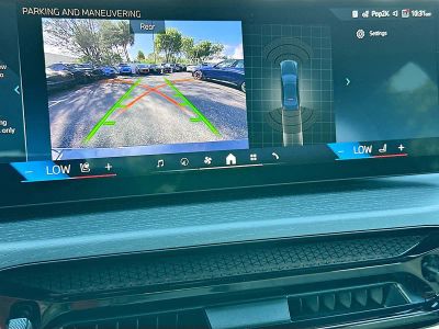 2026 BMW 3 Series — photo 11 view