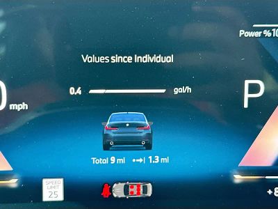 2026 BMW 3 Series — photo 9 view