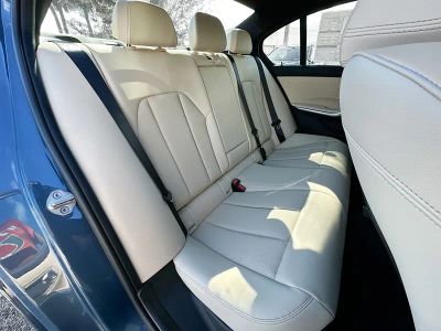 2026 BMW 3 Series — photo 22 view