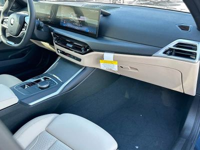 2026 BMW 3 Series — photo 24 view