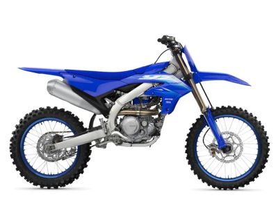 2027 Yamaha YZ450F — front three-quarter view