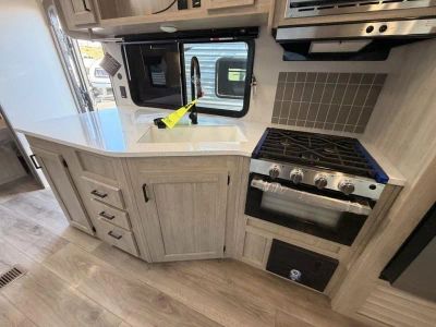 2026 Coachmen RV Catalina Legacy Edition - Photo 8