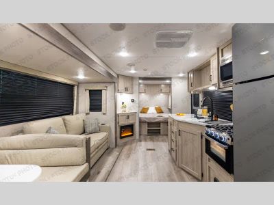 2026 Coachmen RV Catalina Legacy Edition - Photo 13