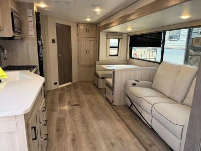 2026 Coachmen RV Catalina Legacy Edition - Photo 5