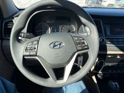 2018 Hyundai Tucson SE - Photo 16