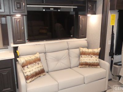 2026 Holiday Rambler Endeavor - Photo 15