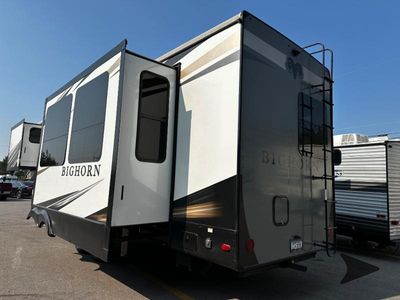 2022 Heartland Bighorn - Photo 4