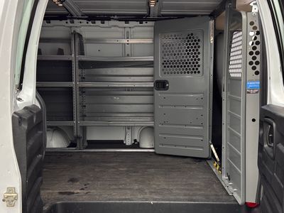 2022 Chevrolet Express Cargo Van - Photo 24