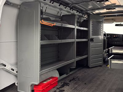 2022 Chevrolet Express Cargo Van - Photo 23