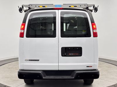 2022 Chevrolet Express Cargo Van - Photo 6