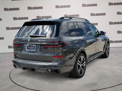 2027 BMW X7 — detail view