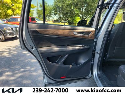 2026 Volkswagen Atlas — photo 16 view
