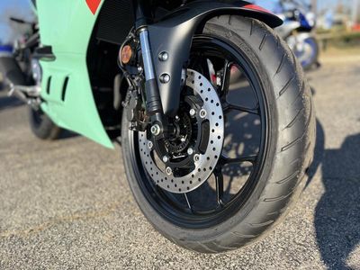 2026 Yamaha YZF-R3 - Photo 3