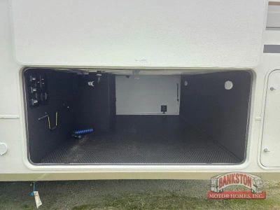 2026 Paradigm 340RL - Photo 4