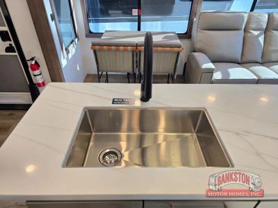 2026 Paradigm 340RL - Photo 11