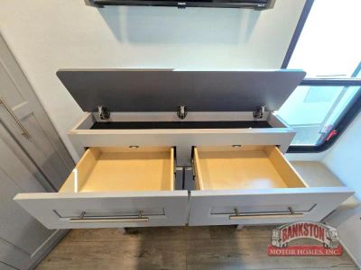 2026 Paradigm 340RL - Photo 40