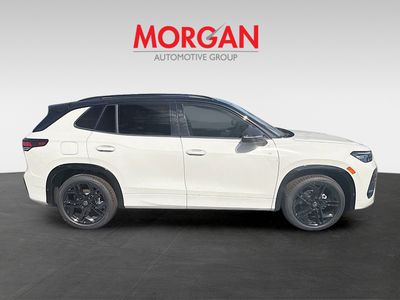 2026 Volkswagen Tiguan — photo 8 view