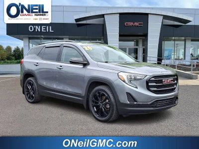 2020 GMC Terrain SLE in Satin Steel Metallic — front three-quarter view