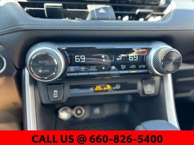 2025 Toyota RAV4 - Photo 38