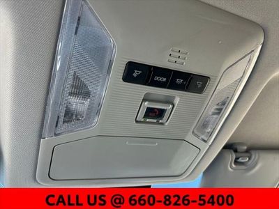 2025 Toyota RAV4 - Photo 40
