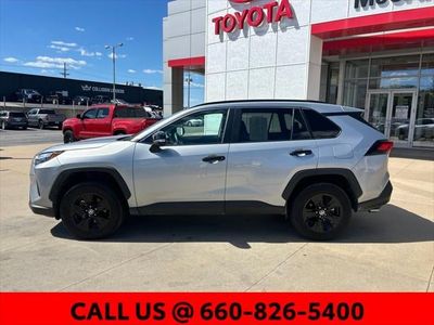2025 Toyota RAV4 - Photo 25