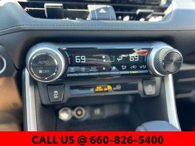 2025 Toyota RAV4 - Photo 18