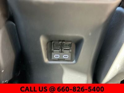 2025 Toyota RAV4 - Photo 10