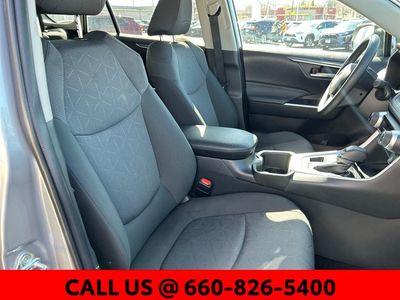 2025 Toyota RAV4 - Photo 7