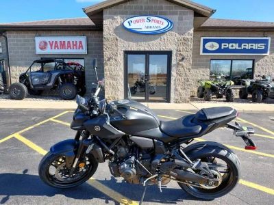 2026 Yamaha MT-07 — front three-quarter view