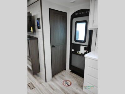2026 Venture RV SportTrek Touring Edition — photo 17 view