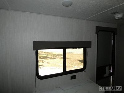 2025 Coachmen Clipper Cadet - Photo 10