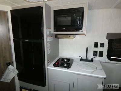 2025 Coachmen Clipper Cadet - Photo 7