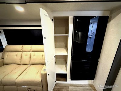 2026 Venture RV SportTrek - Photo 13