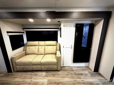 2026 Venture RV SportTrek - Photo 11