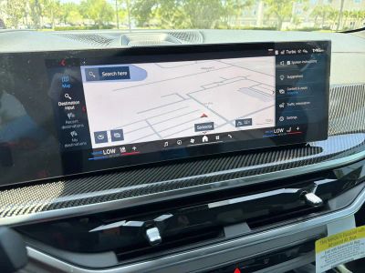 2027 BMW X6 M — photo 22 view