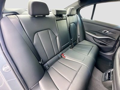 2026 BMW 3 Series - Photo 19