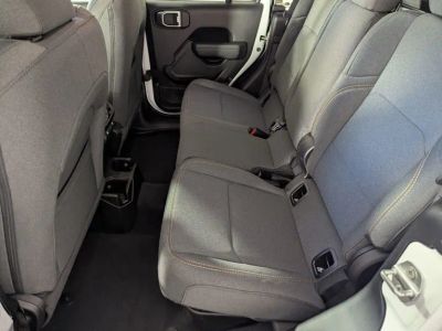 2026 Jeep Gladiator — photo 14 view
