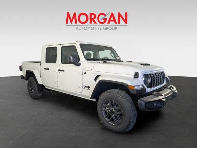 2026 Jeep Gladiator — side profile view