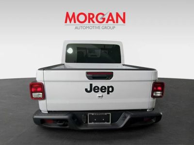 2026 Jeep Gladiator — engine compartment view