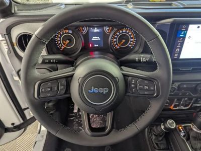 2026 Jeep Gladiator — photo 18 view