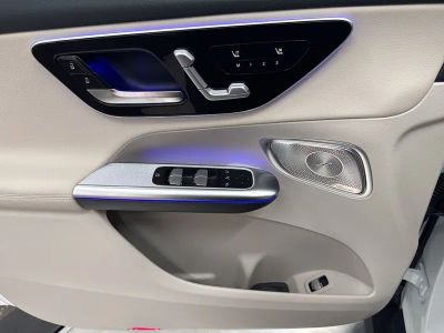 2026 Mercedes-Benz GLC — photo 17 view