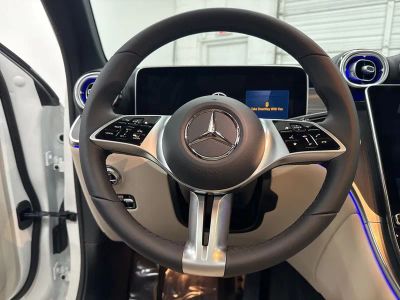 2026 Mercedes-Benz GLC — photo 15 view