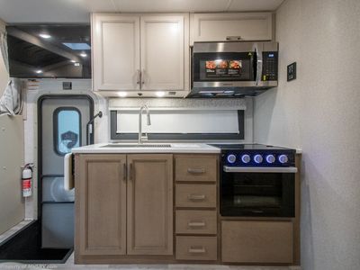 2026 Thor Motor Coach Omni Trail - Photo 14