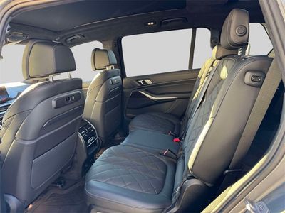 2024 BMW X7 - Photo 11