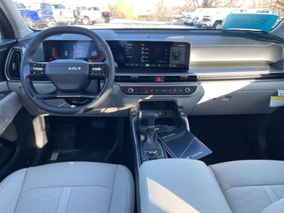 2026 Kia Sorento — photo 12 view