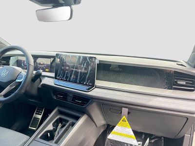 2026 Volkswagen Tiguan — photo 24 view