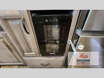 2021 Cedar Creek Champagne Edition 38EL - Photo 16