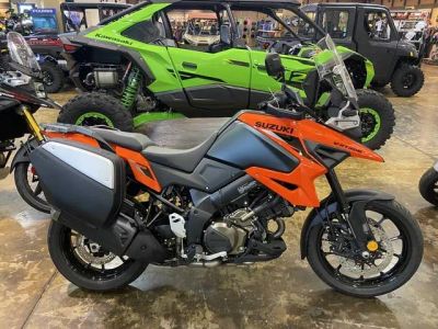 2024 Suzuki V-Strom 1050 — front three-quarter view